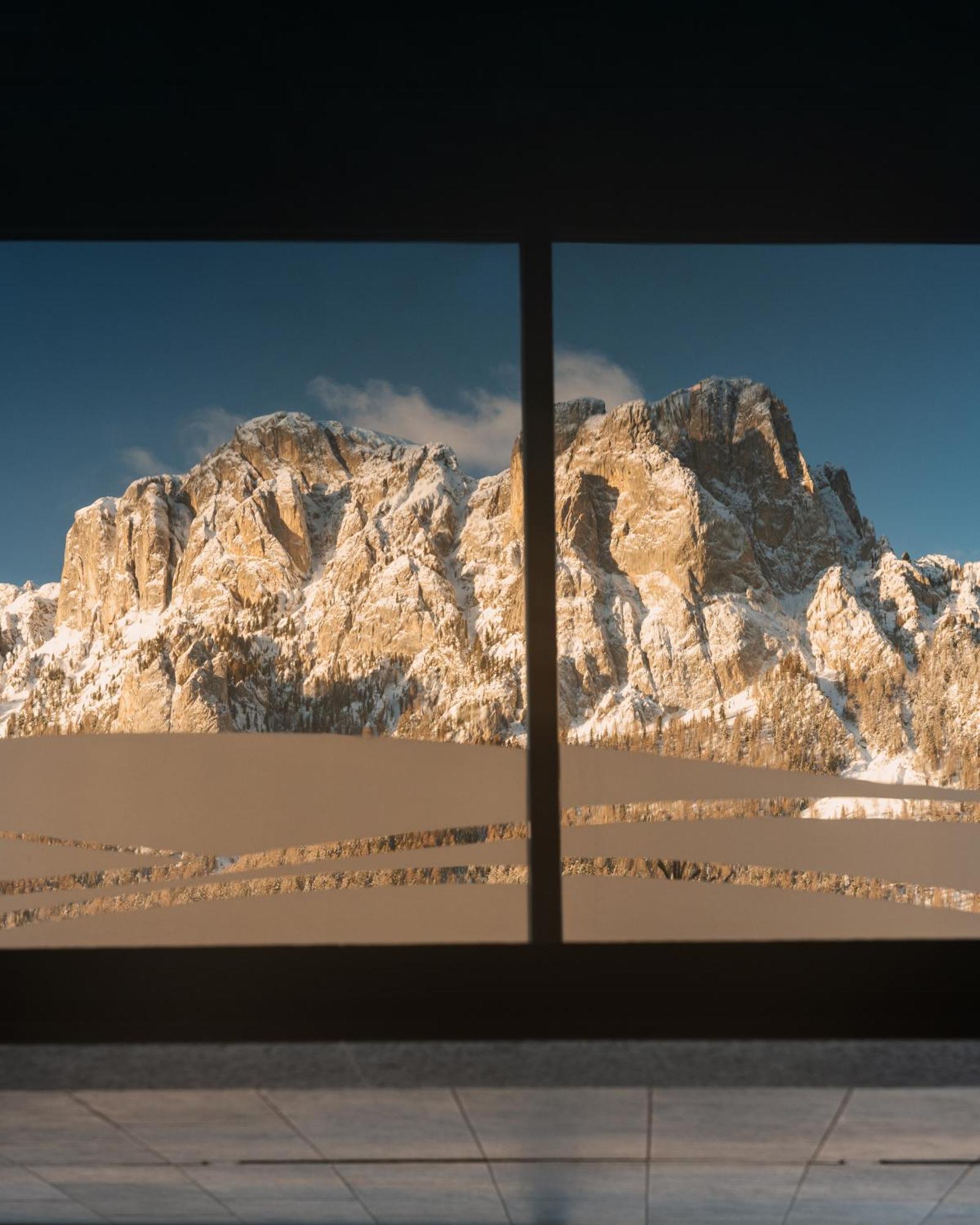 Design & Suite Hotel Ciarnadoi Vigo di Fassa Eksteriør billede