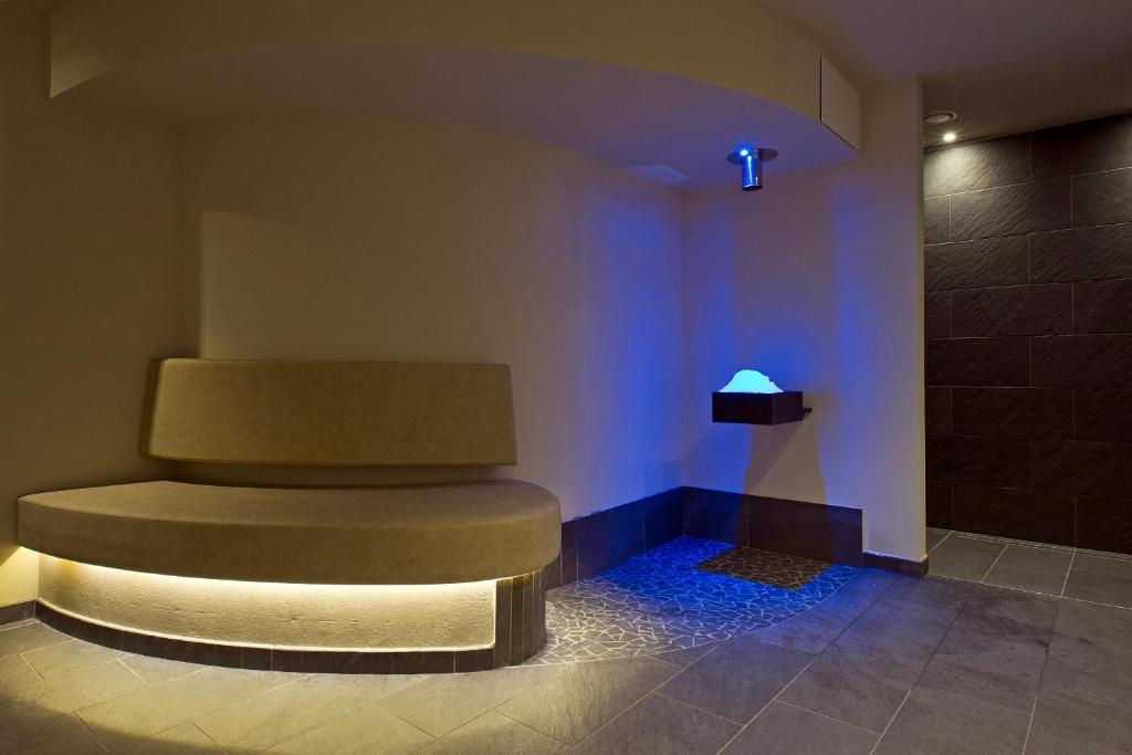 Design & Suite Hotel Ciarnadoi Vigo di Fassa Eksteriør billede